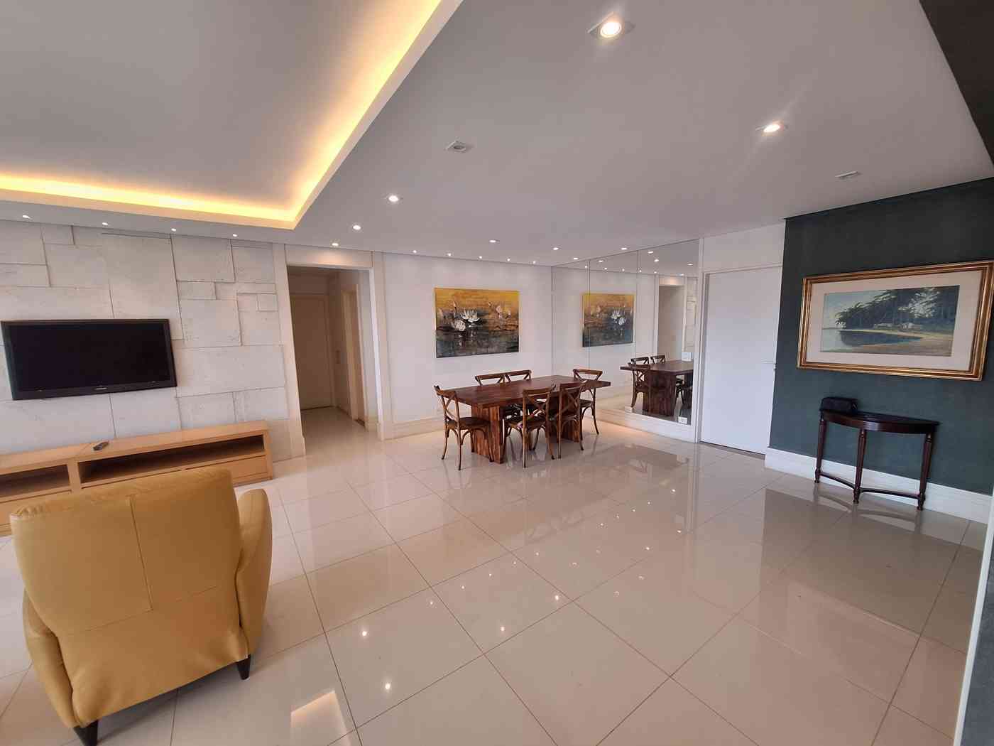 APARTAMENTO COM 03 SUÍTES!