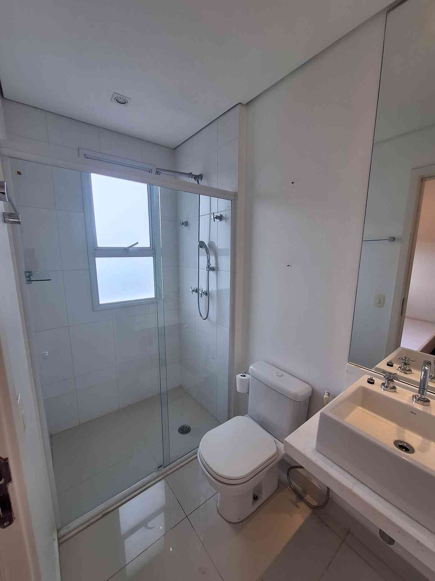 APARTAMENTO COM 03 SUÍTES!