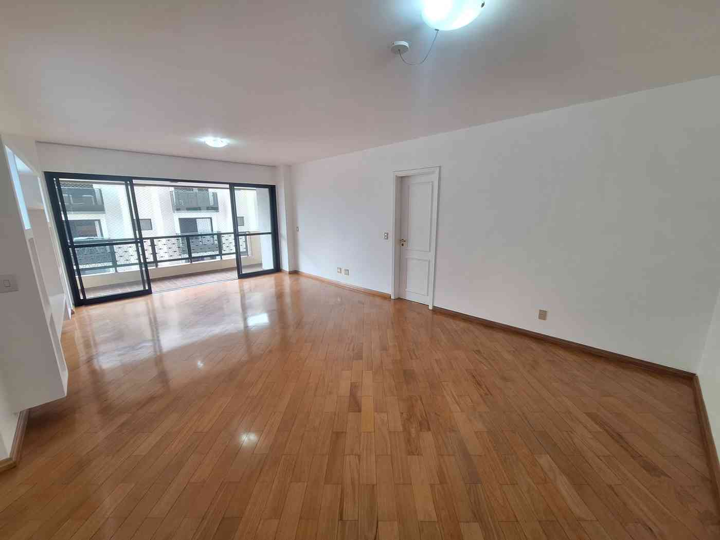 APARTAMENTO NO CENTRO DE ALPHAVILLE!