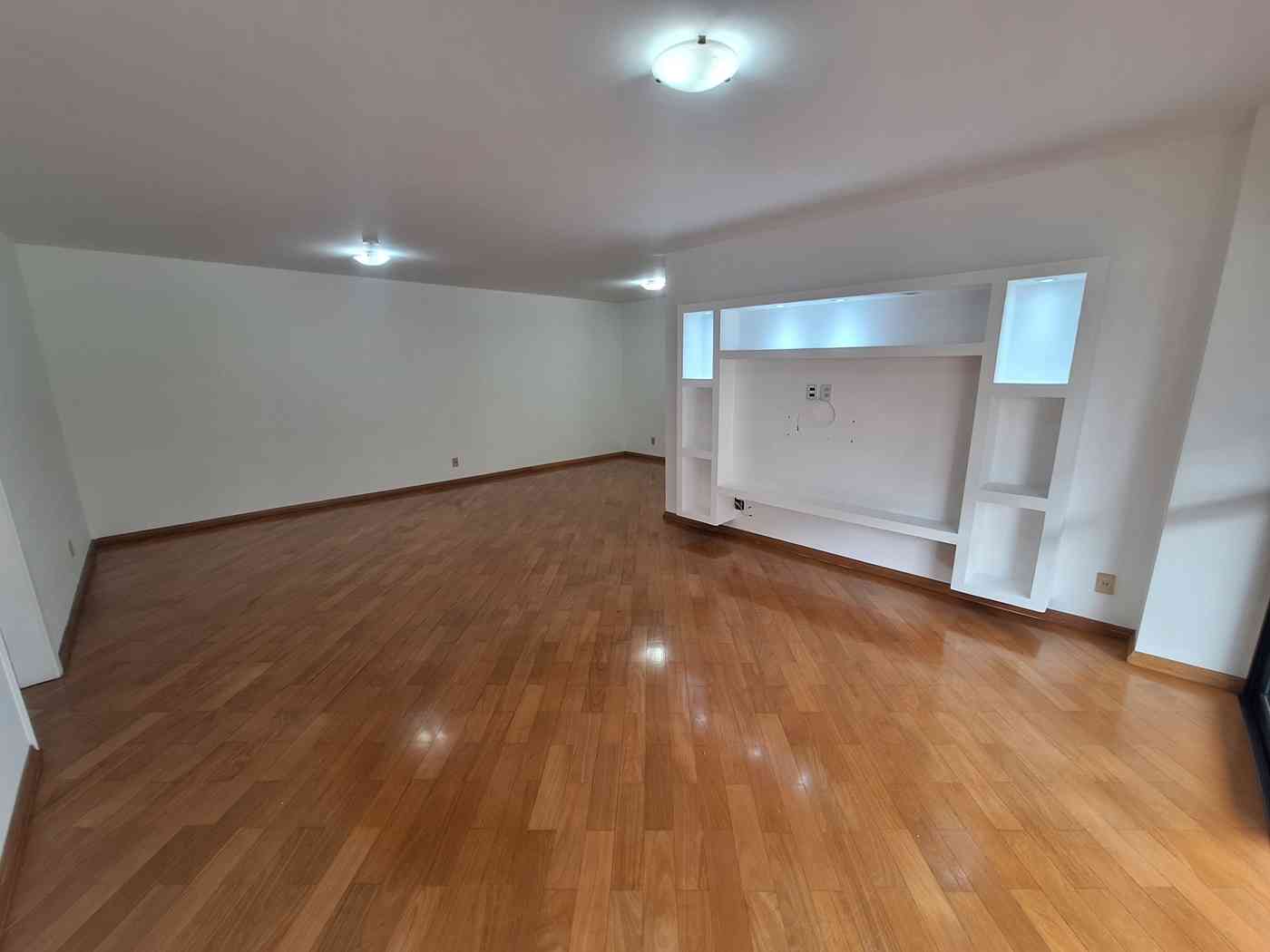 APARTAMENTO NO CENTRO DE ALPHAVILLE!