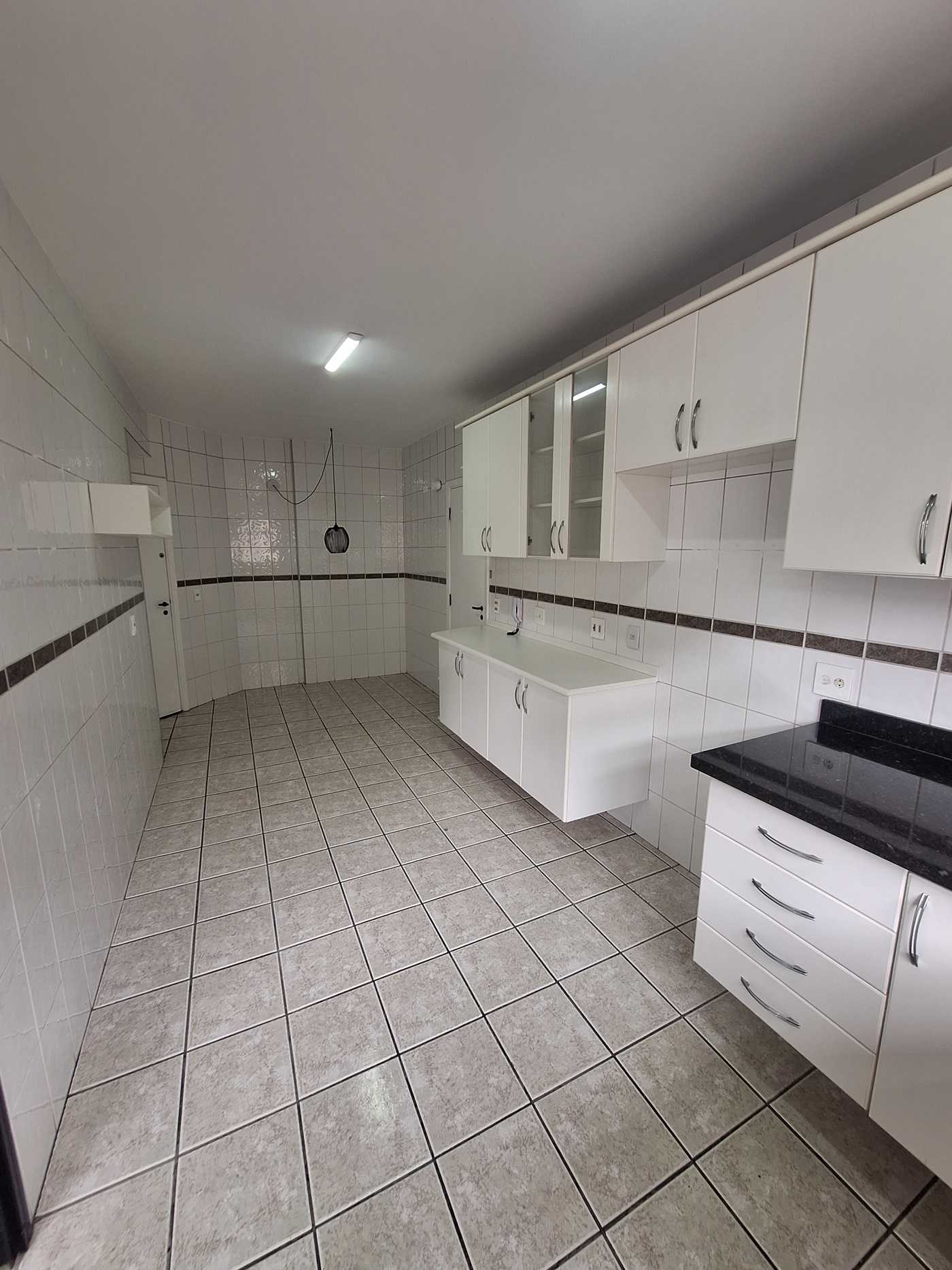 APARTAMENTO NO CENTRO DE ALPHAVILLE!