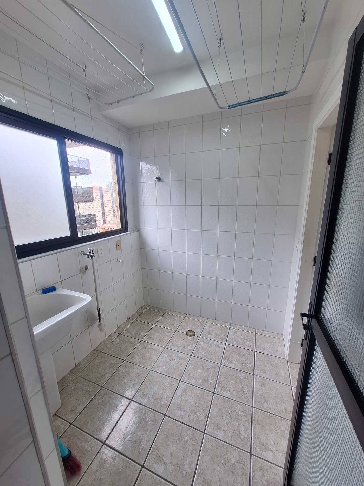 APARTAMENTO NO CENTRO DE ALPHAVILLE!