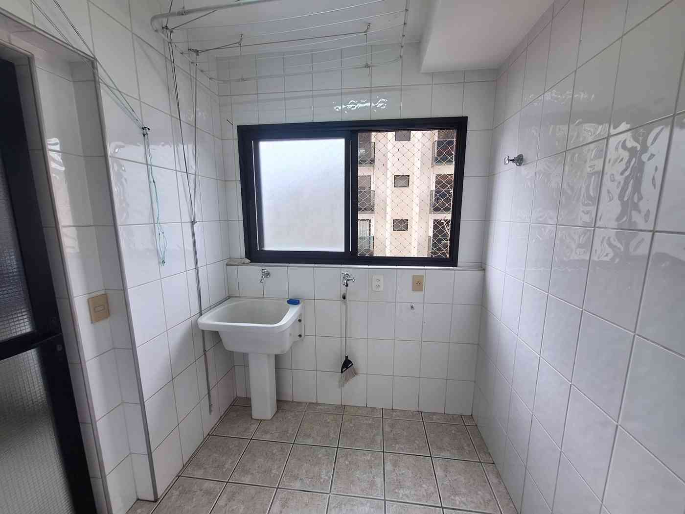APARTAMENTO NO CENTRO DE ALPHAVILLE!