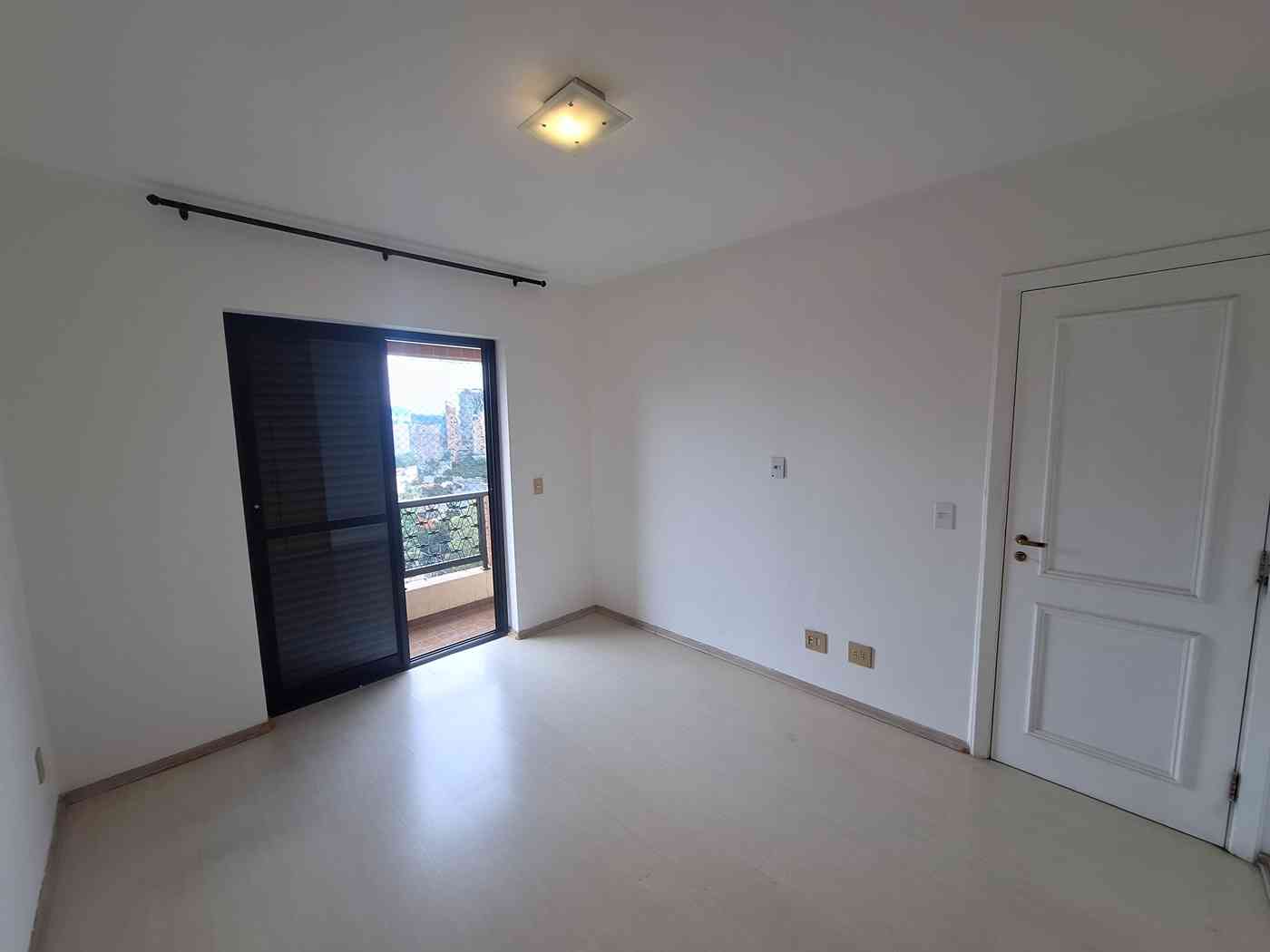 APARTAMENTO NO CENTRO DE ALPHAVILLE!