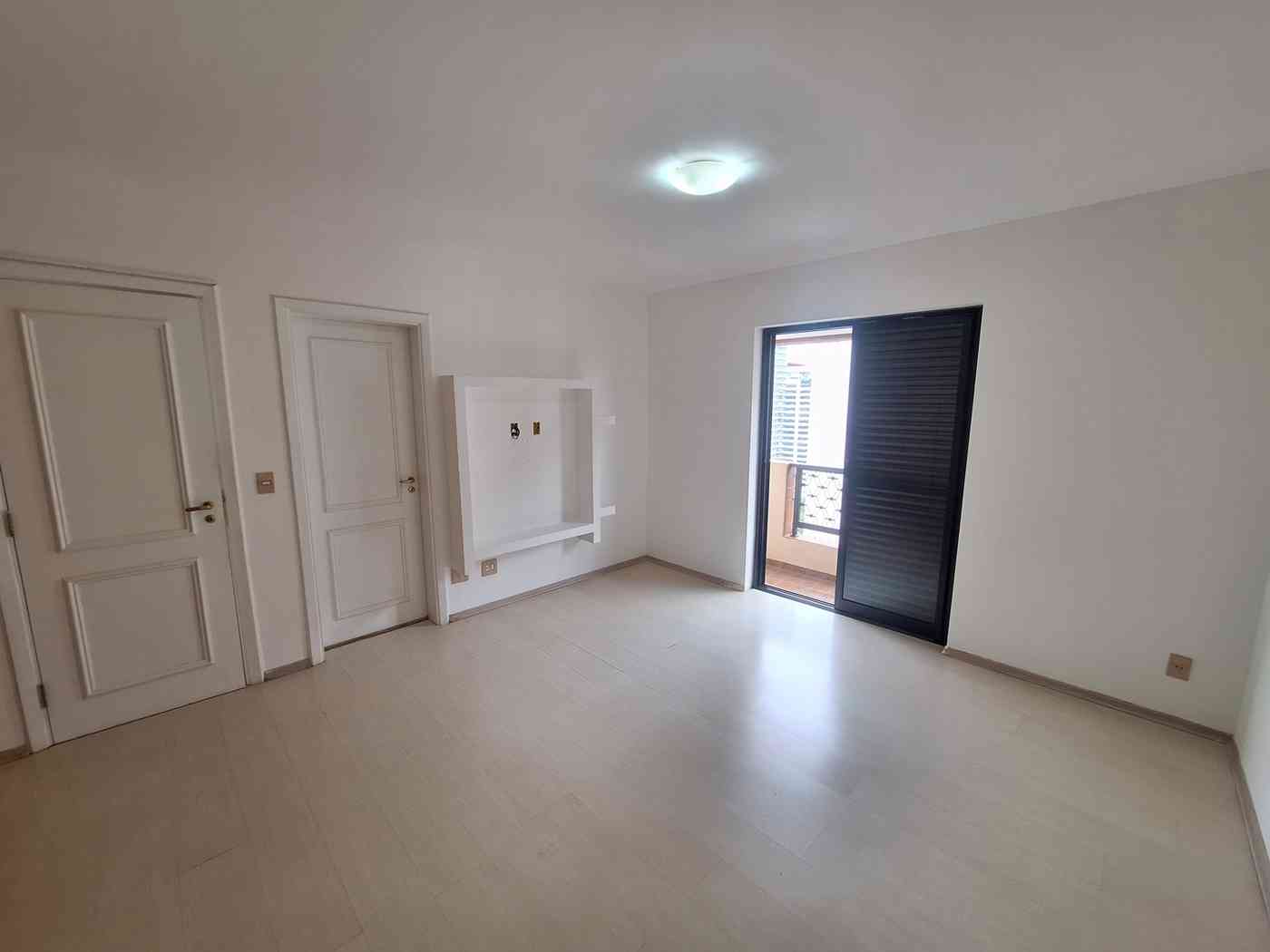 APARTAMENTO NO CENTRO DE ALPHAVILLE!