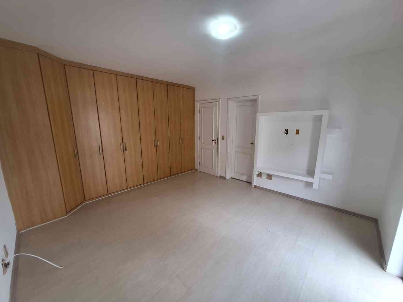 APARTAMENTO NO CENTRO DE ALPHAVILLE!