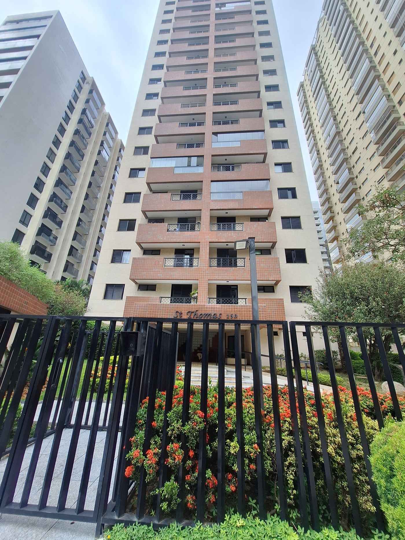 APARTAMENTO NO CENTRO DE ALPHAVILLE!