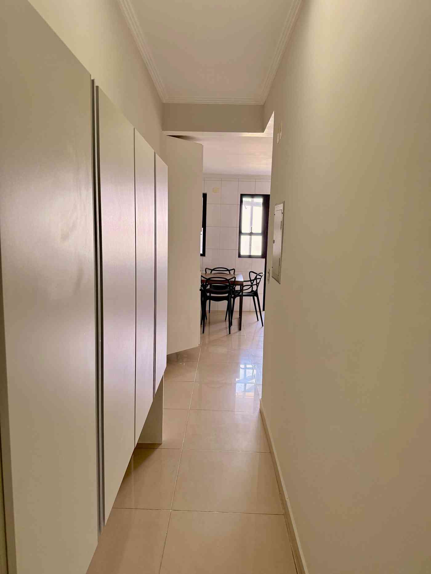 MOBILIADO NO CENTRO DE ALPHAVILLE!