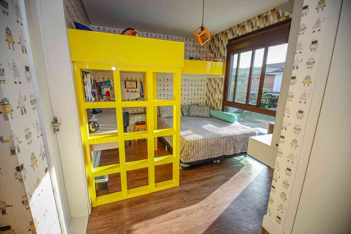 LINDA CASA EM CONDOMÍNIO ALTO PADRÃO!