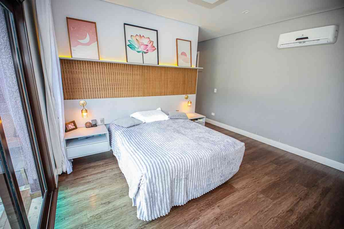 LINDA CASA EM CONDOMÍNIO ALTO PADRÃO!