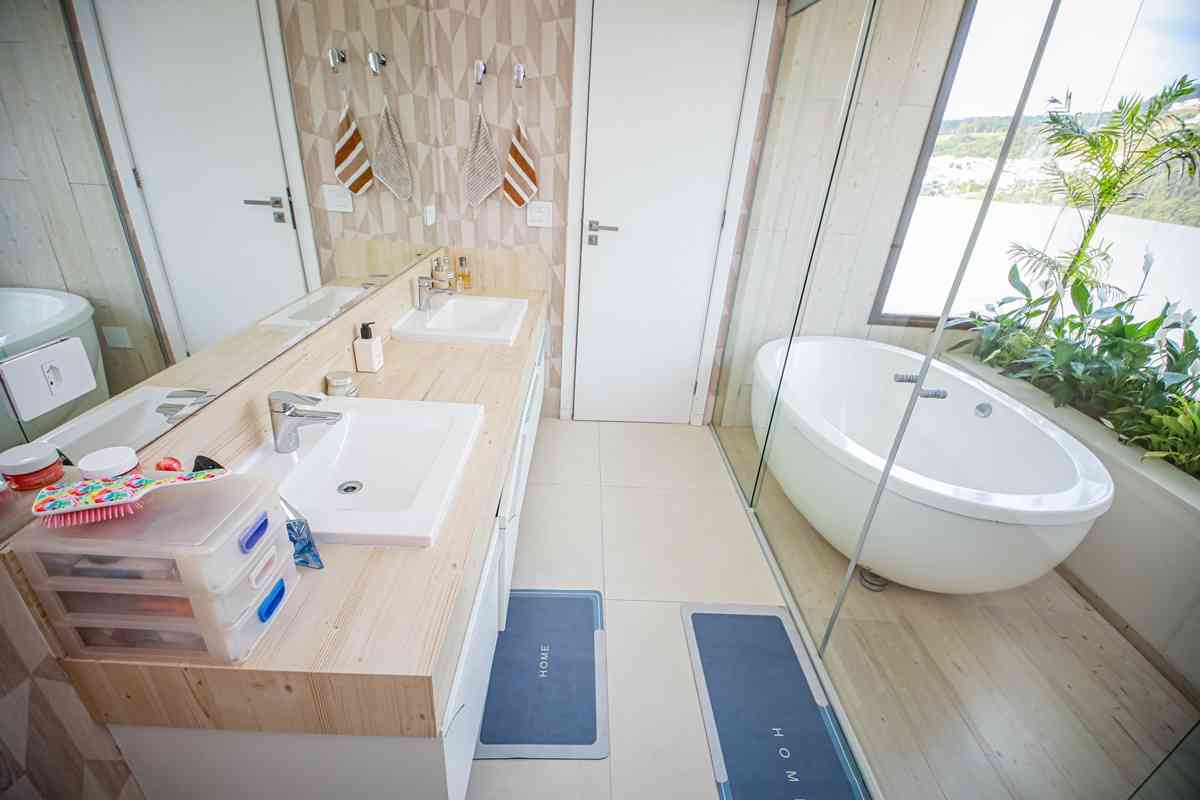 LINDA CASA EM CONDOMÍNIO ALTO PADRÃO!