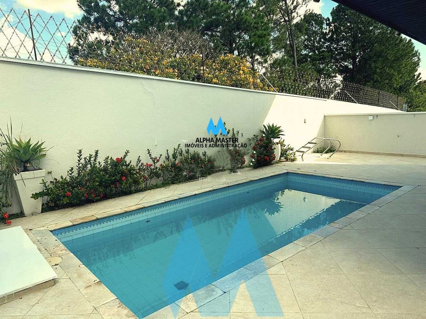 CASA COM RETROFIT, CLEAN!