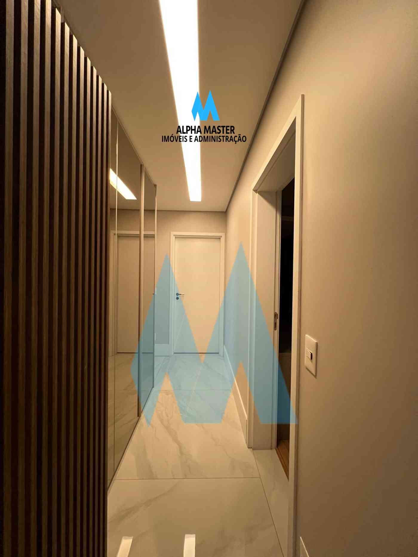 Apartamento mobiliado no Ed. Atria Alphaville - 03 suítes e 04 vagas