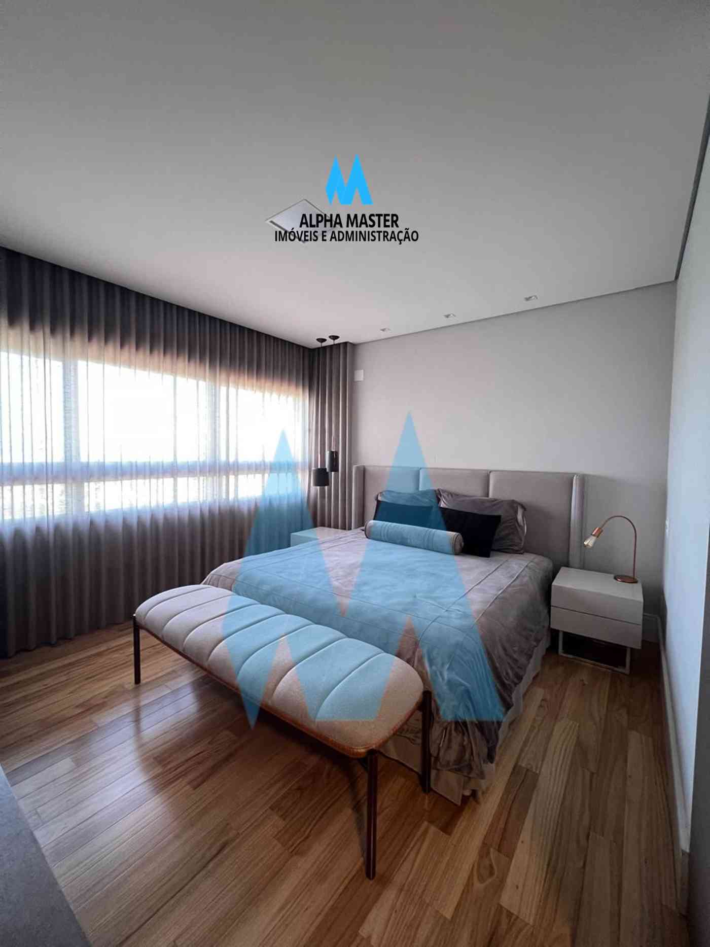 Apartamento mobiliado no Ed. Atria Alphaville - 03 suítes e 04 vagas