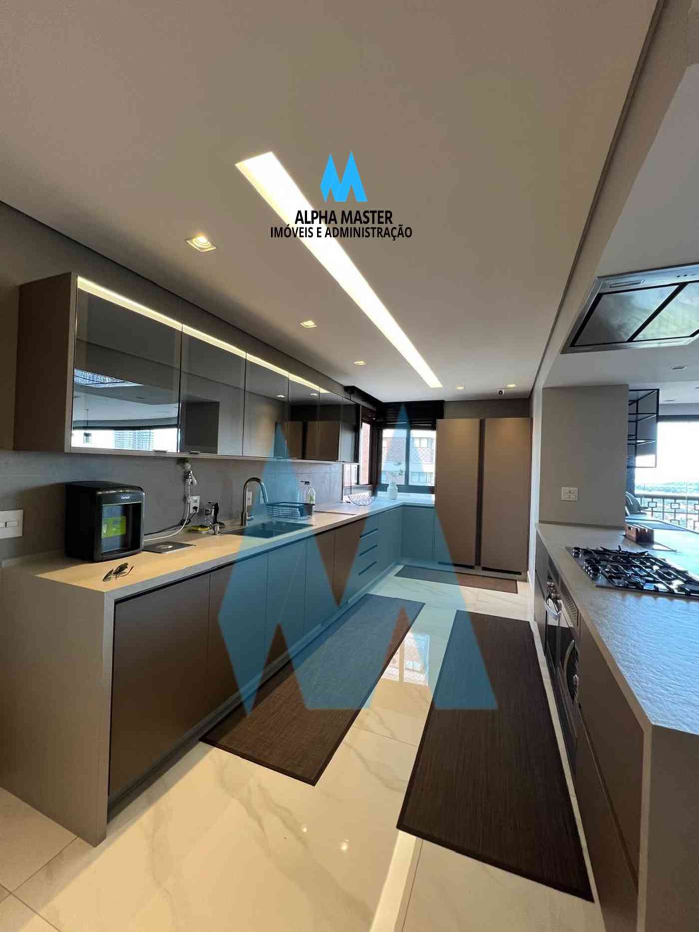 Apartamento mobiliado no Ed. Atria Alphaville - 03 suítes e 04 vagas