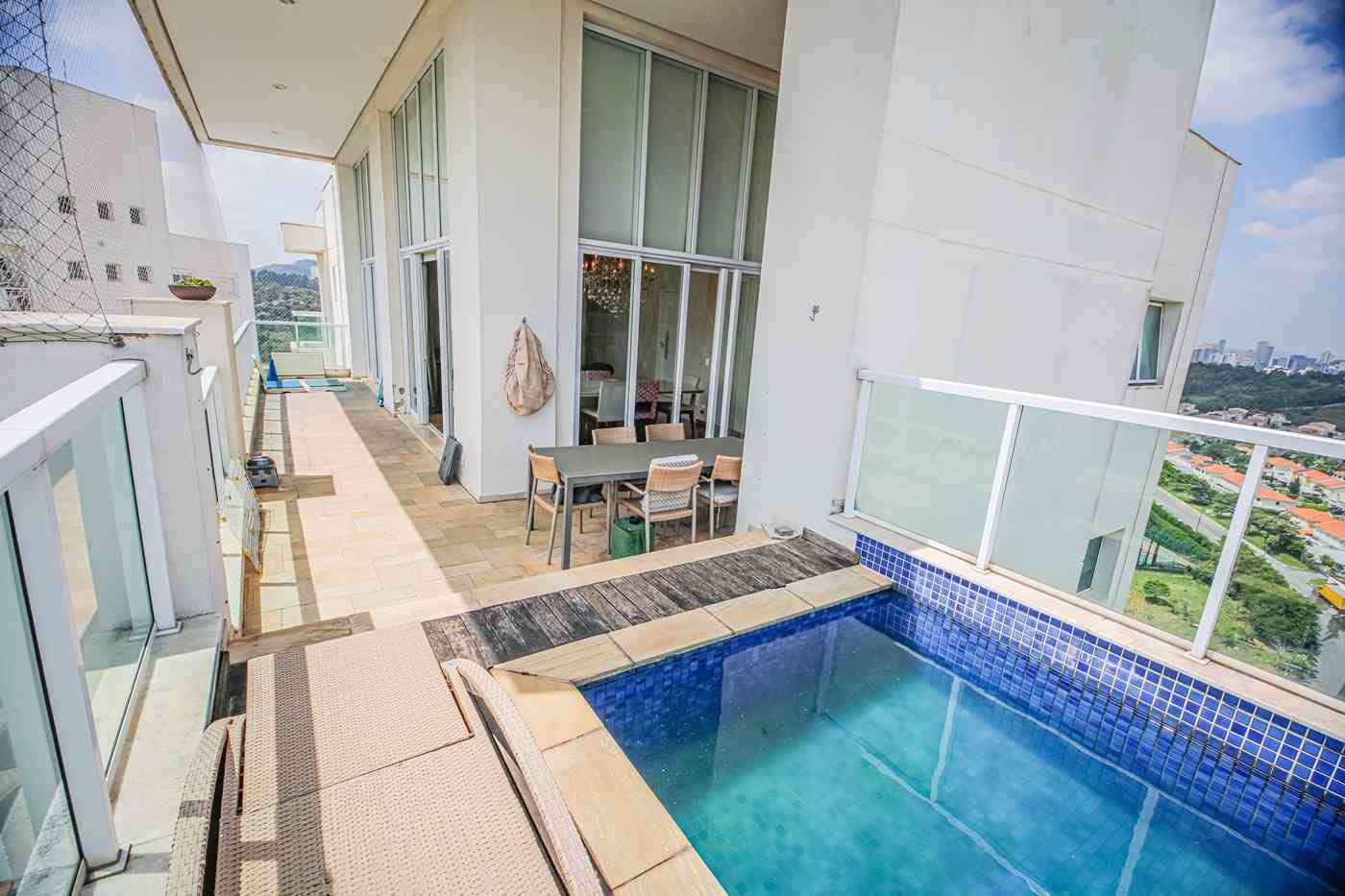 Varanda gourmet e piscina privativa!