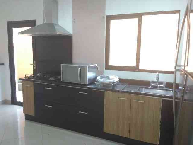 LINDO SOBRADO NO JD. JOVAIA COM SÓTON