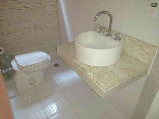 LINDO SOBRADO NO JD. JOVAIA COM SÓTON