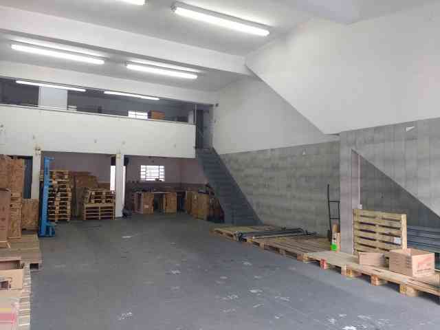 GALPÃO COM 210,00 M² NO MACEDO