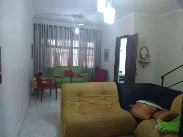 SOBRADO NO COCAIA COM 03 SUÍTES