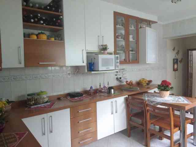 SOBRADO NO COCAIA COM 03 SUÍTES