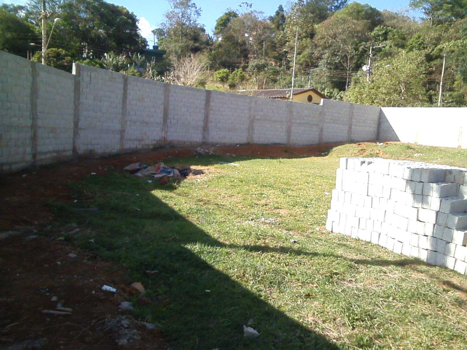 TERRENO PLANO COM 1.000M² - ÁGUA AZUL