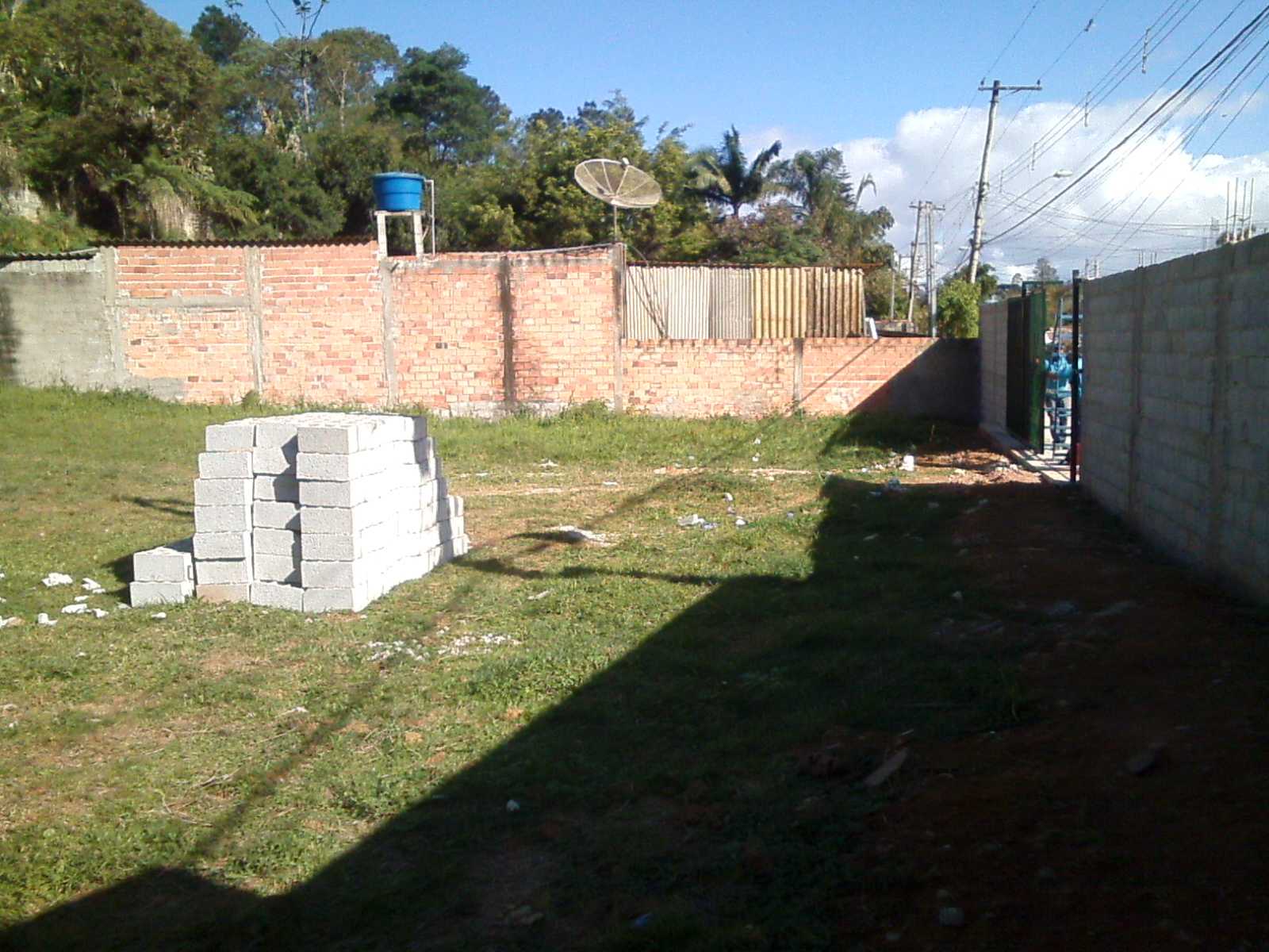 TERRENO PLANO COM 1.000M² - ÁGUA AZUL