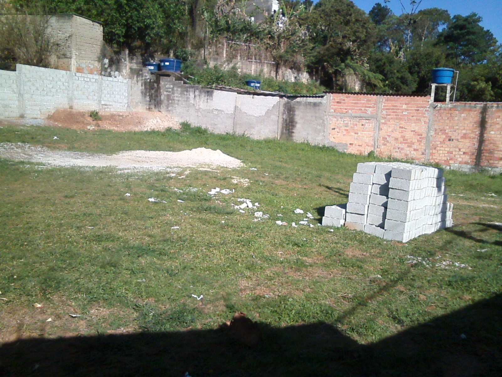 TERRENO PLANO COM 1.000M² - ÁGUA AZUL