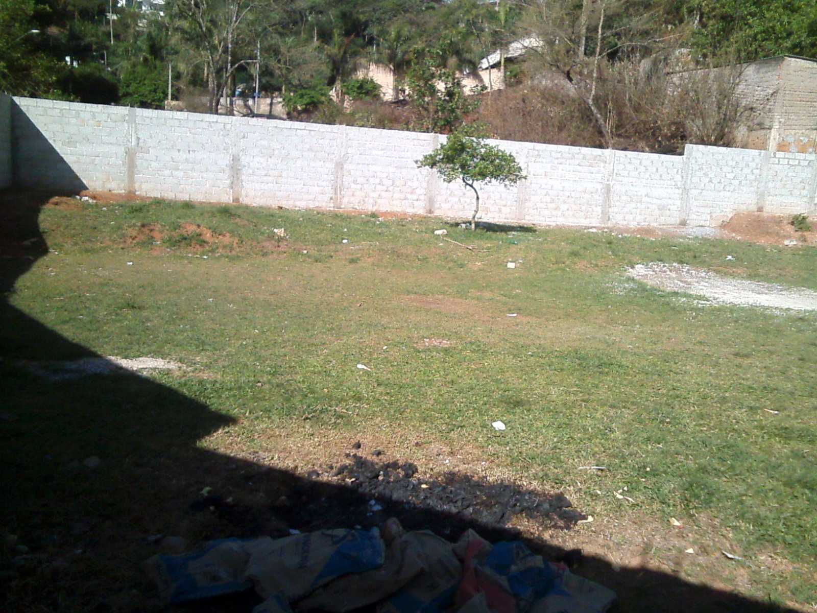 TERRENO PLANO COM 1.000M² - ÁGUA AZUL