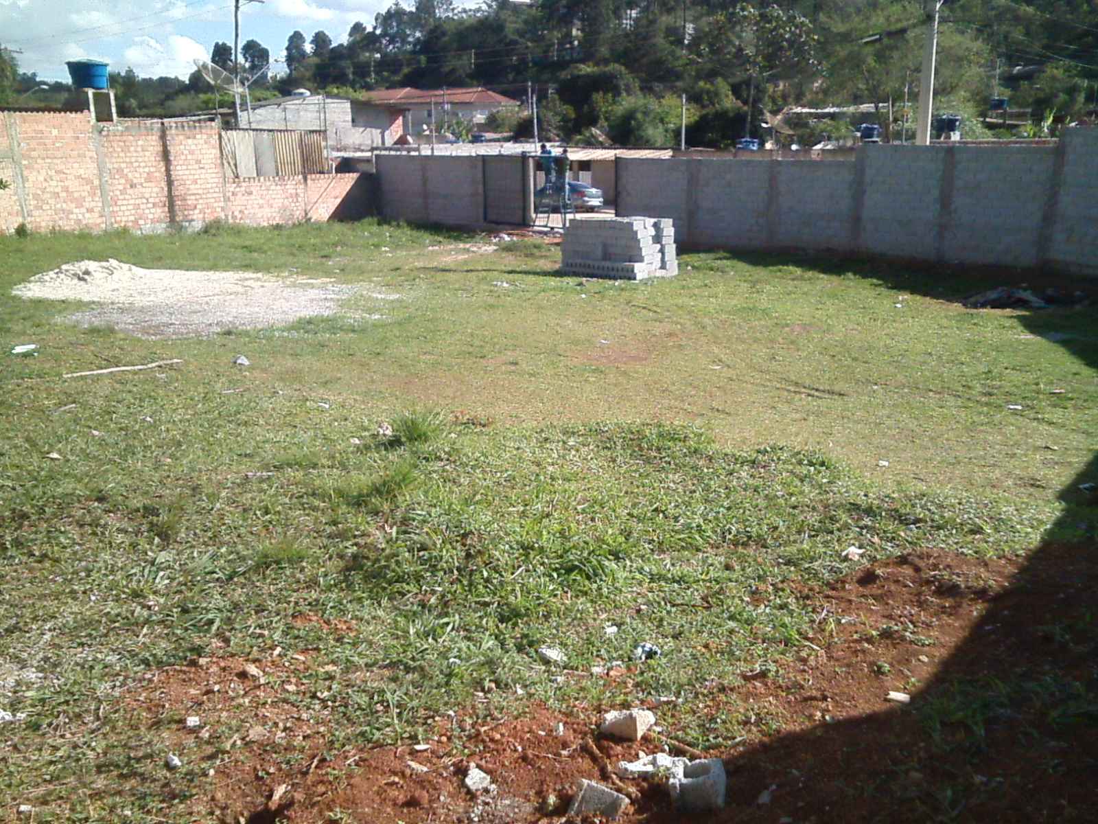 TERRENO PLANO COM 1.000M² - ÁGUA AZUL