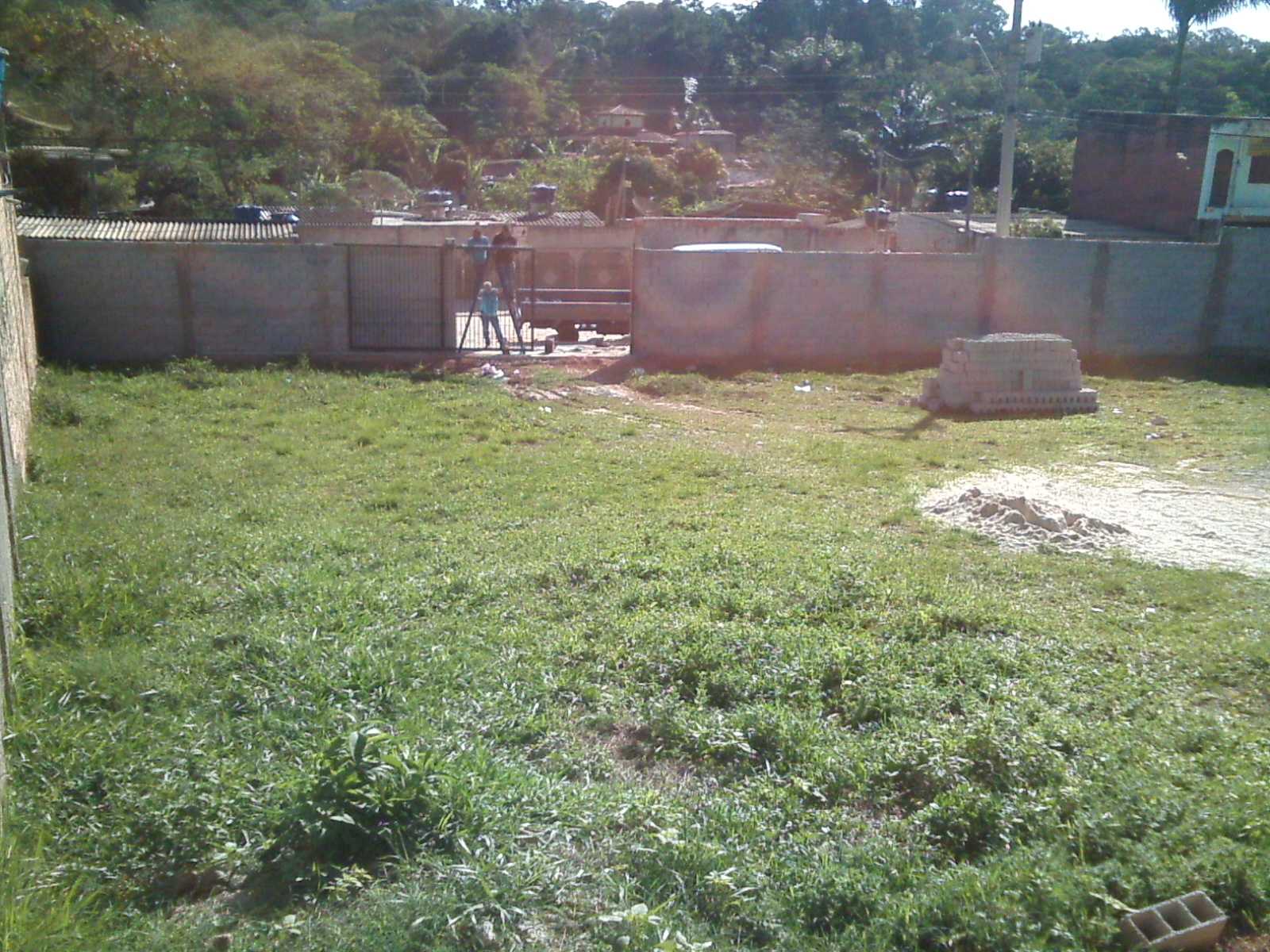 TERRENO PLANO COM 1.000M² - ÁGUA AZUL