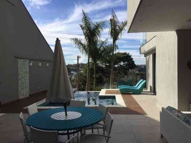 SOBRADO PADRÃO - ARUJÁ HILLS III - REF. 3187-4