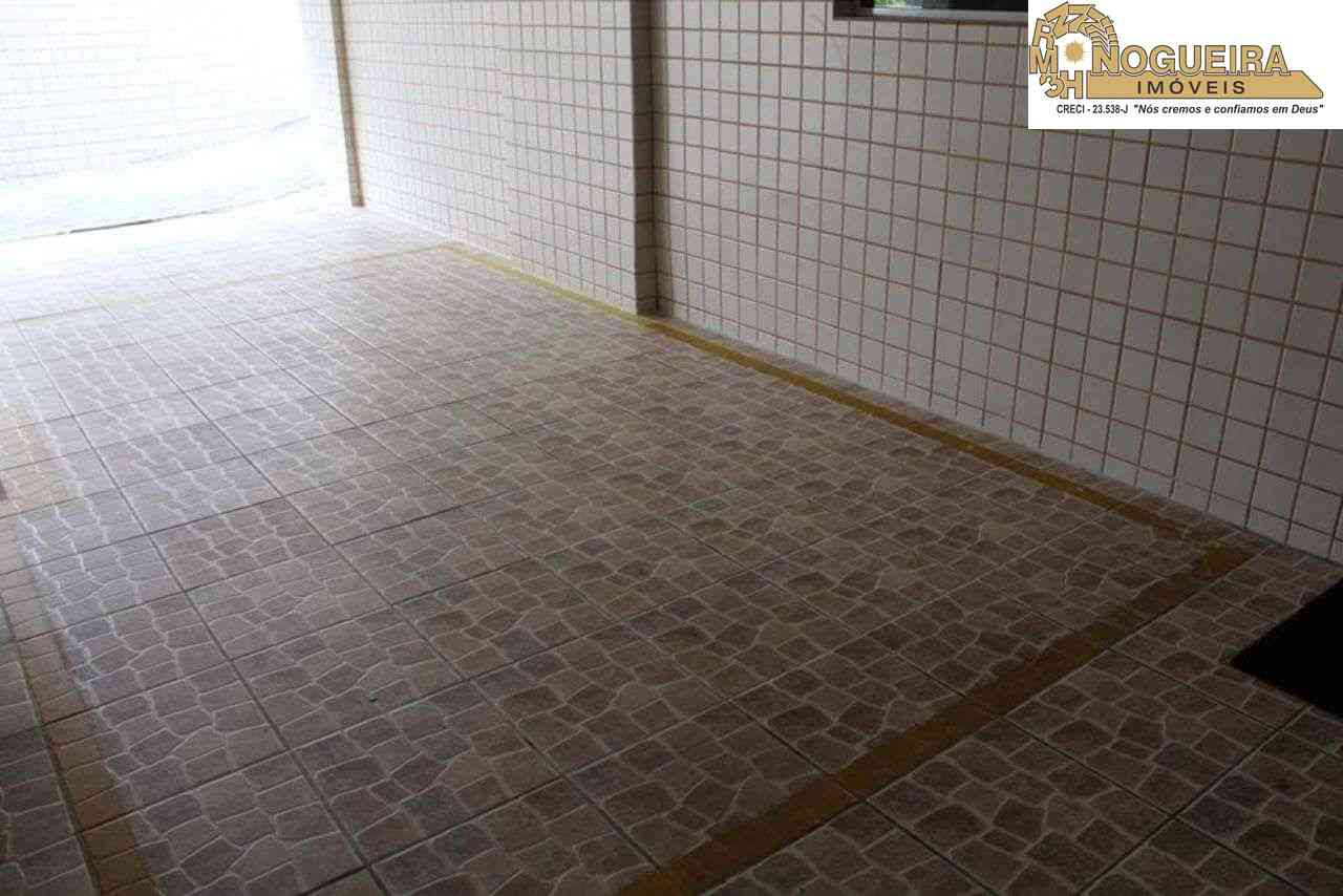 APTO NA PRAIA GRANDE - VILA TUPI REF.: 3222