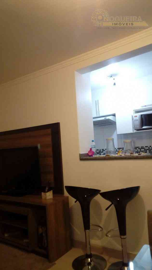 APTO NA VILA RIO REF.: 3545