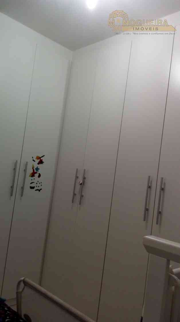 APTO NA VILA RIO REF.: 3545