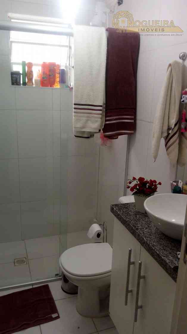 APTO NA VILA RIO REF.: 3545