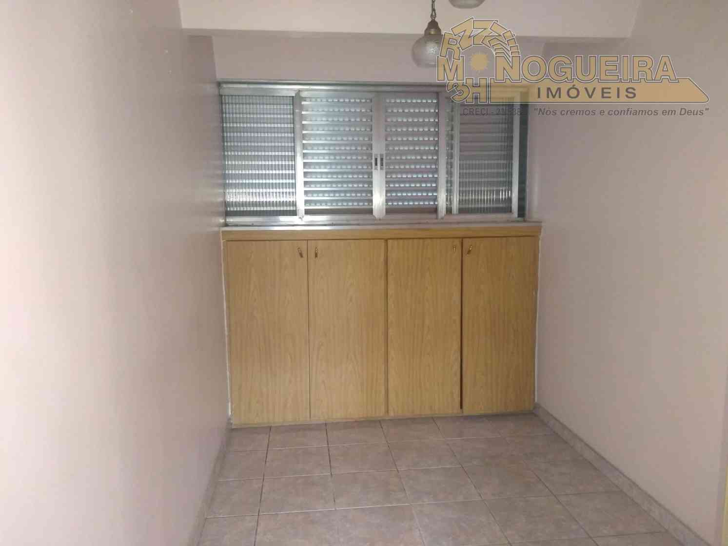 Apartamento Pq. Cecap Cond. Paraná 3  andar