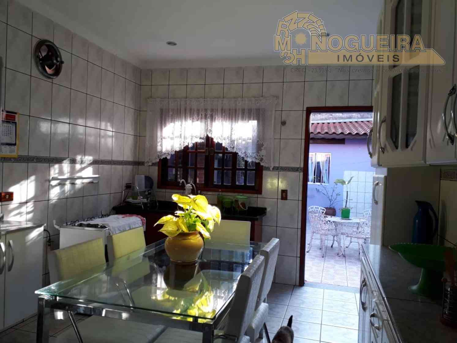 BELÍSSIMA CASA PQ. SANTO ANTÔNIO - REF.:3645-3