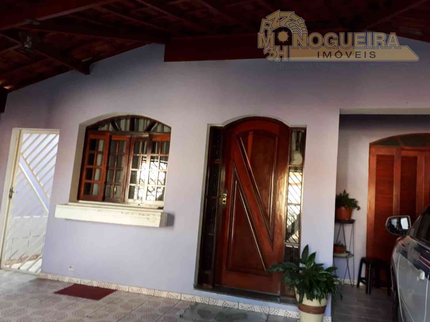 BELÍSSIMA CASA PQ. SANTO ANTÔNIO - REF.:3645-3