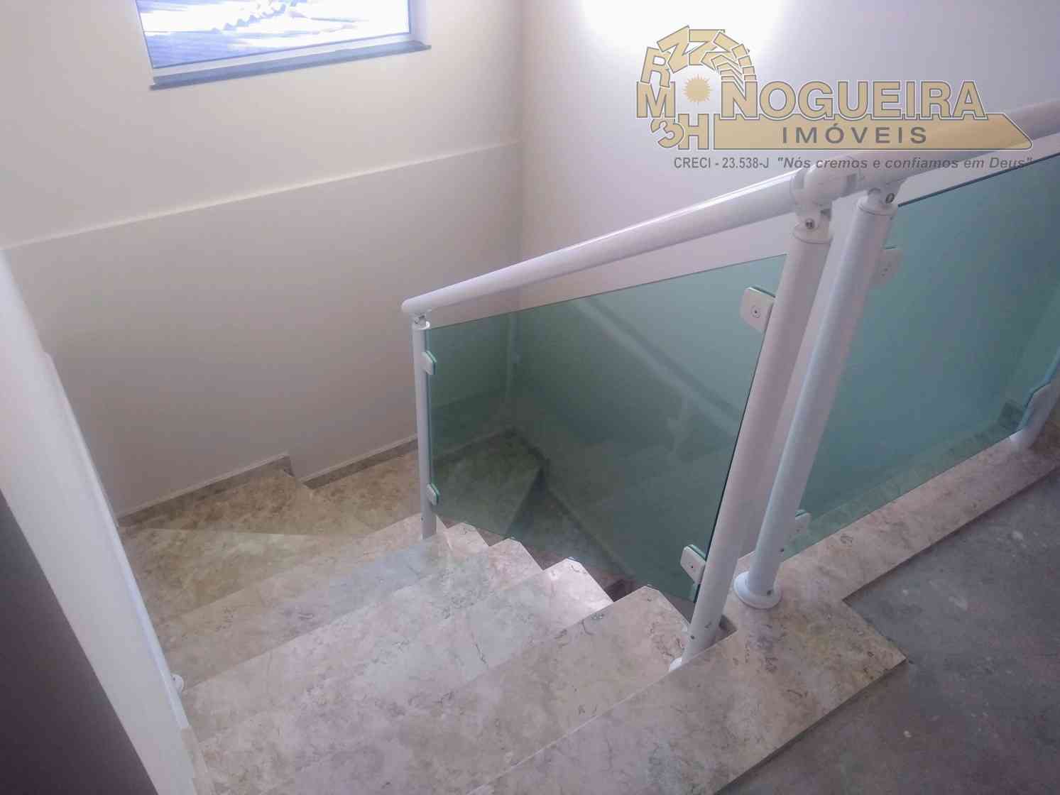 SOBRADO MARAVILHOSO - PQ. RENATO MAIA