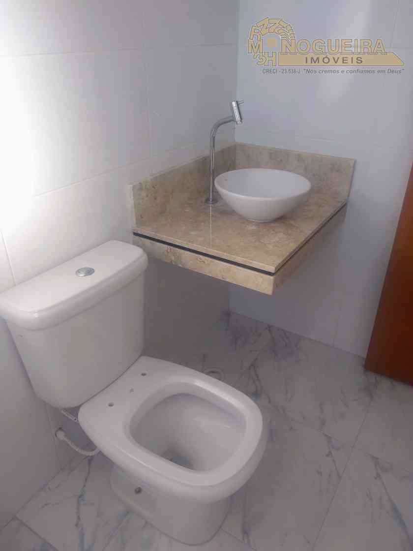 SOBRADO MARAVILHOSO - PQ. RENATO MAIA