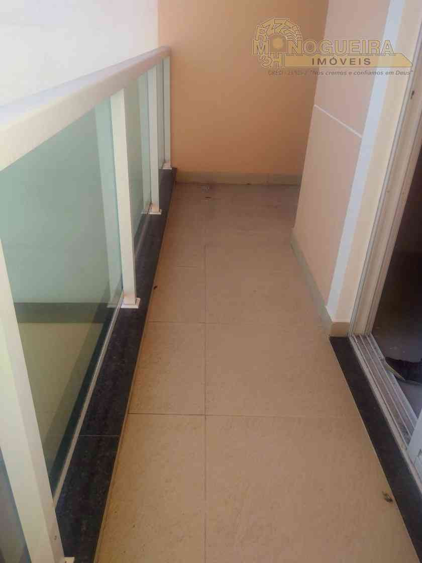 SOBRADO MARAVILHOSO - PQ. RENATO MAIA