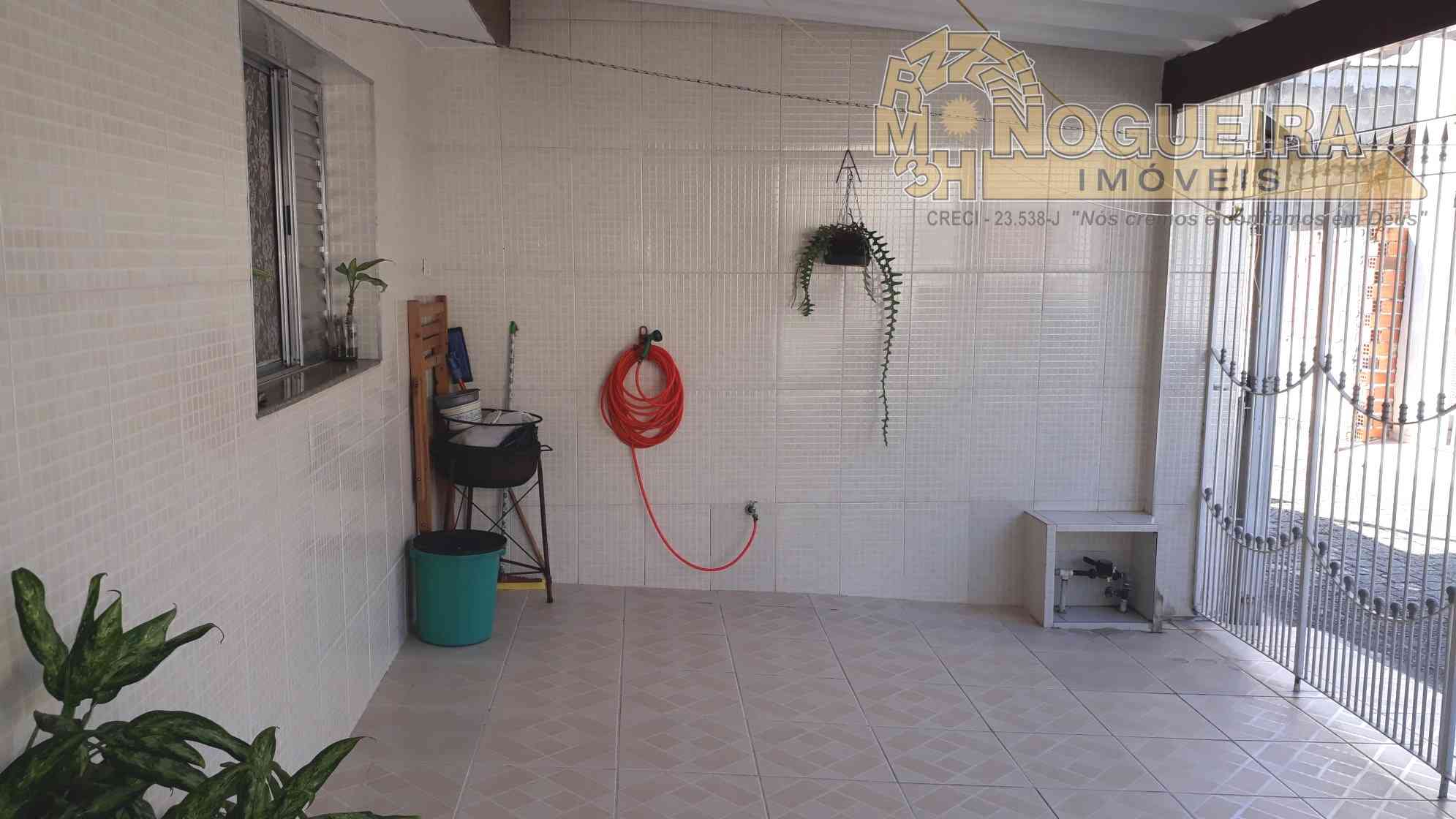 Casa térrea no bairro Macedo ref. 4022-4