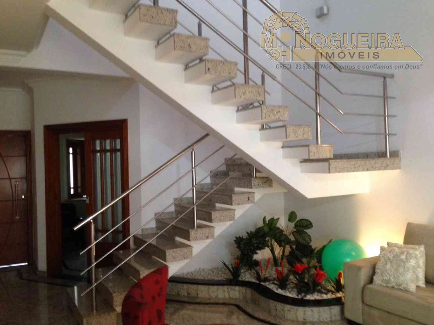 Maravilhoso Sobrado Jardím Cocaia - Ref.:4049