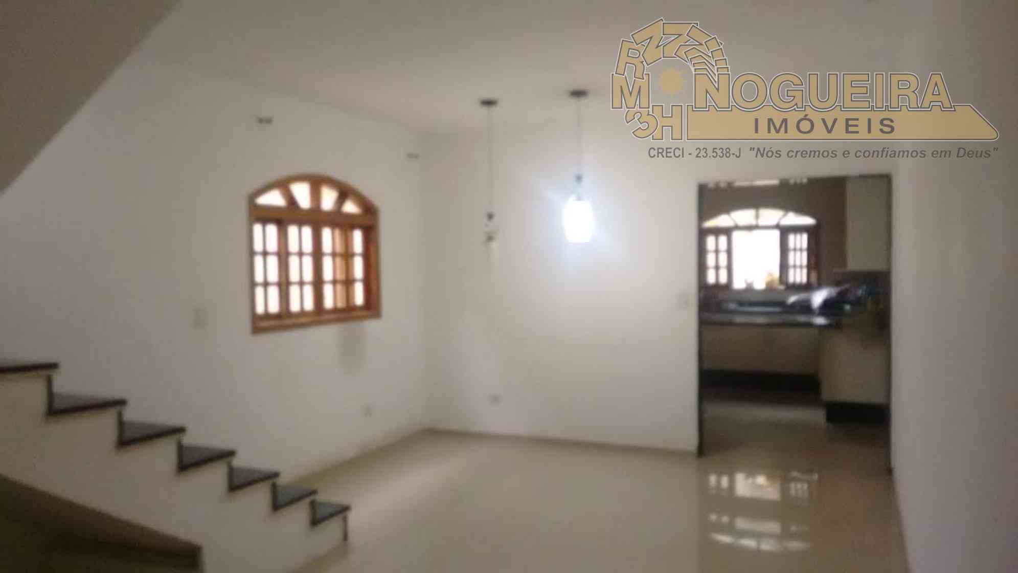 SOBRADO COM 03 DORMTS, 02 VAGAS