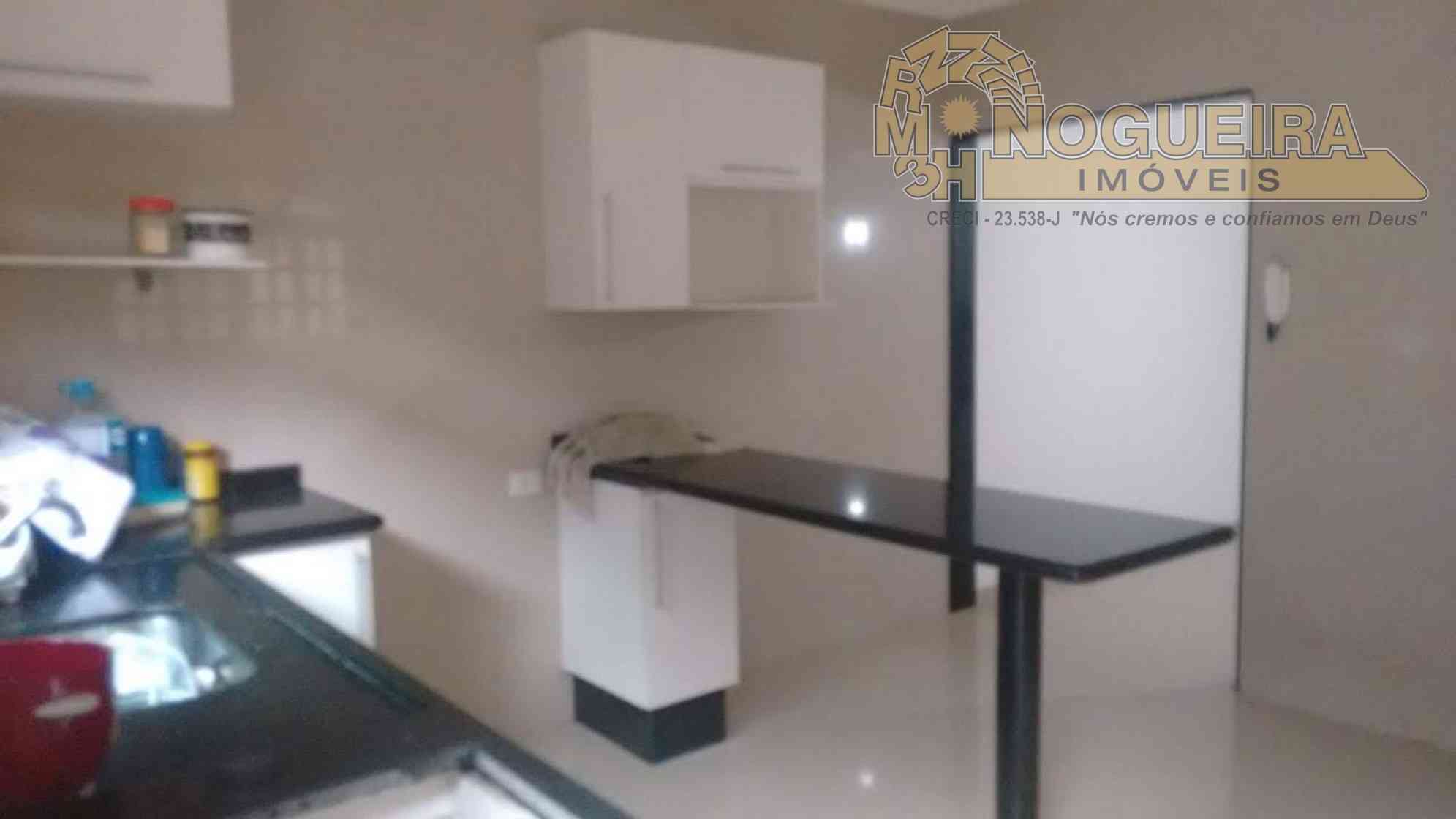 SOBRADO COM 03 DORMTS, 02 VAGAS