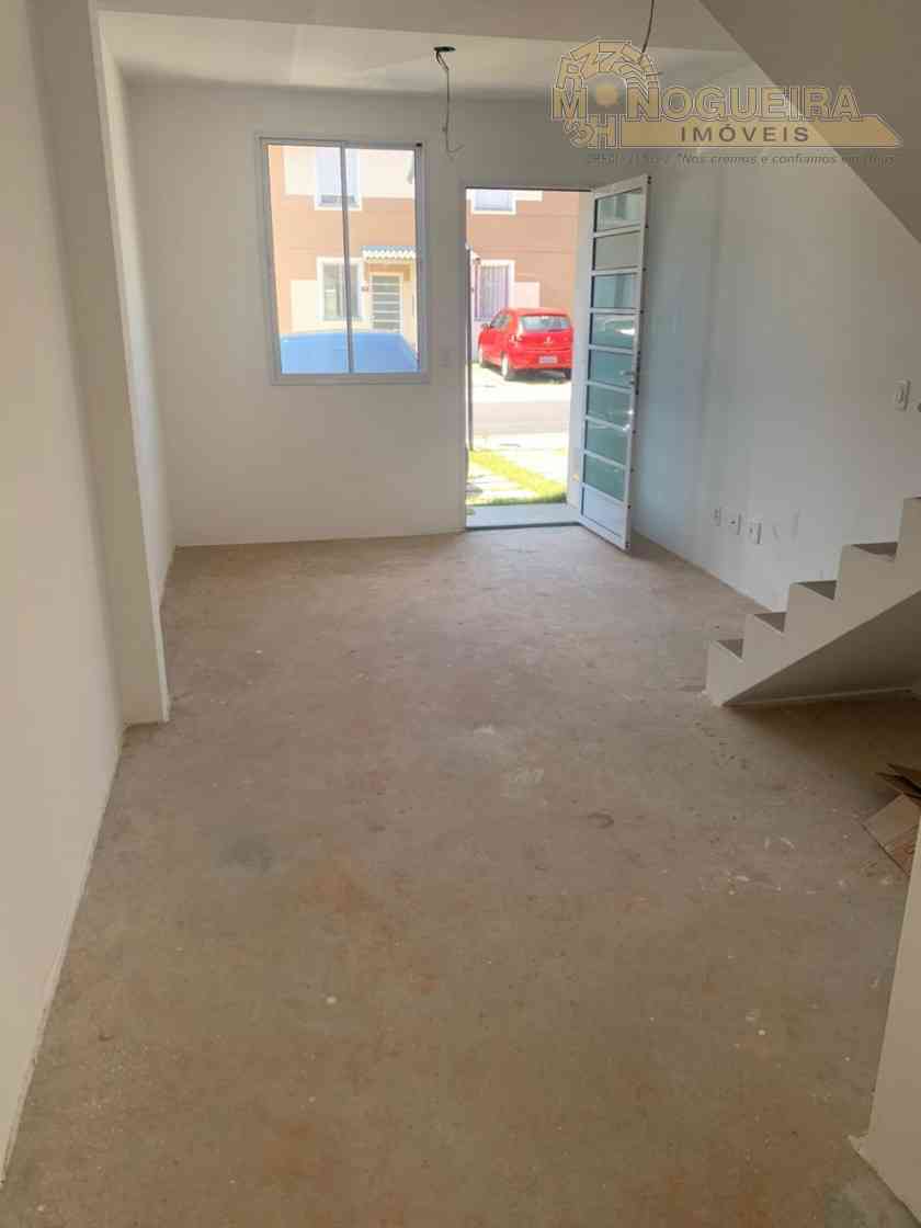 Sobrado condominio Villa Alegre - Agua Chata