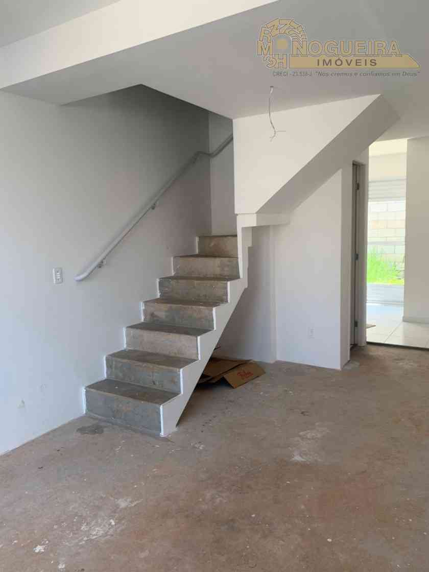 Sobrado condominio Villa Alegre - Agua Chata