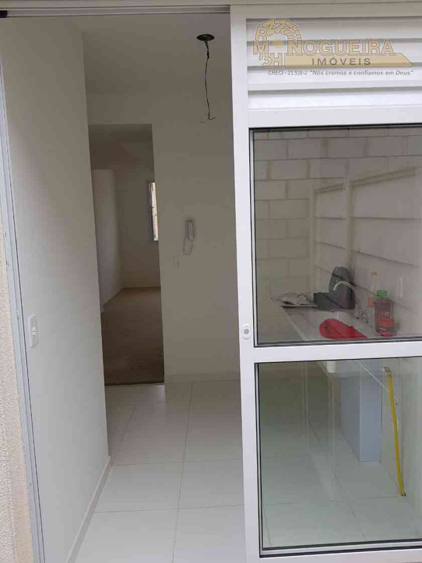 Sobrado condominio Villa Alegre - Agua Chata