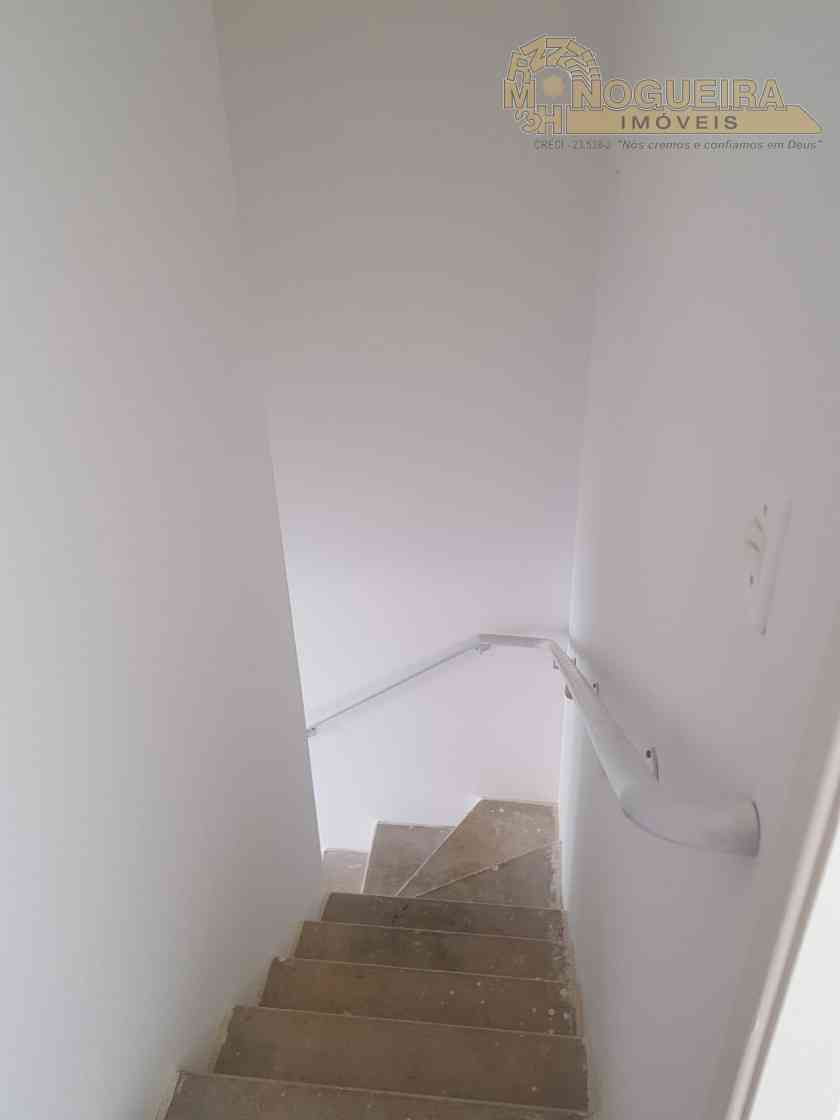 Sobrado condominio Villa Alegre - Agua Chata